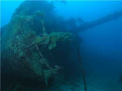 The bow of the Gosei Maru